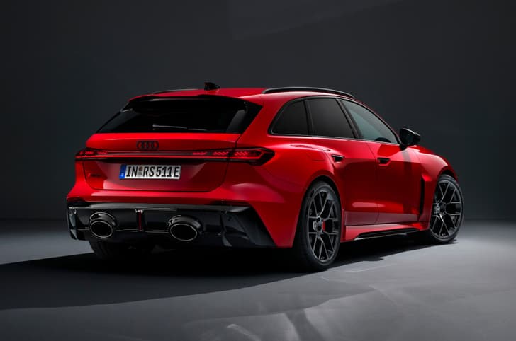 2026 audi rs5 avant in studio