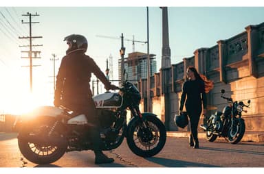 Royal Enfield Shotgun 650 colours image gallery