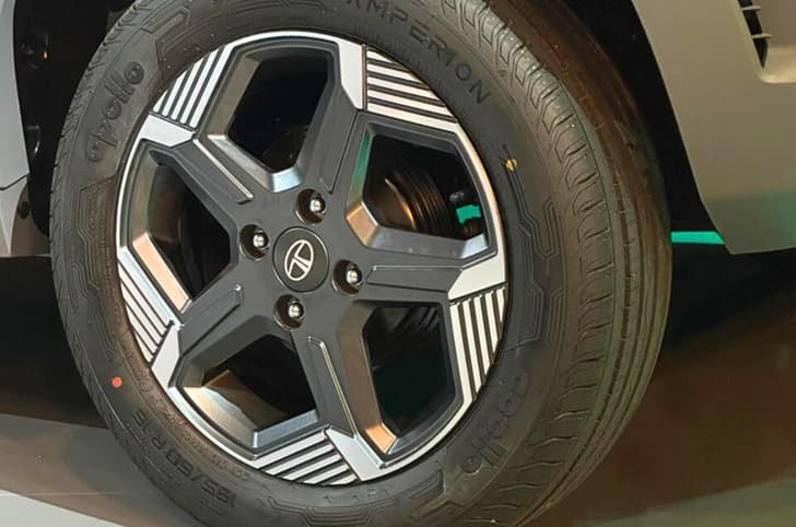 Tata Punch EV alloy wheels