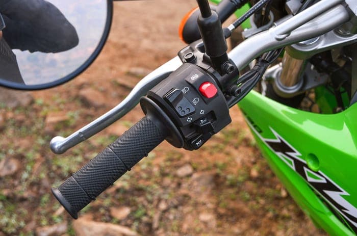Kawasaki KLX230 features
