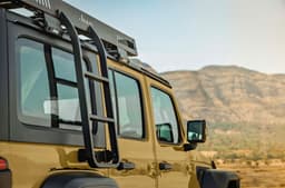 Jeep Wrangler Willys 41 Special Edition roof carrier and side ladder