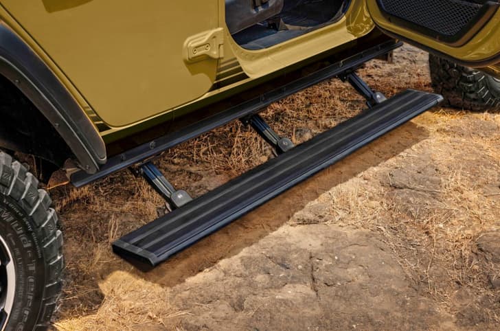 Jeep Wrangler Willys 41 Special Edition powered sidestep