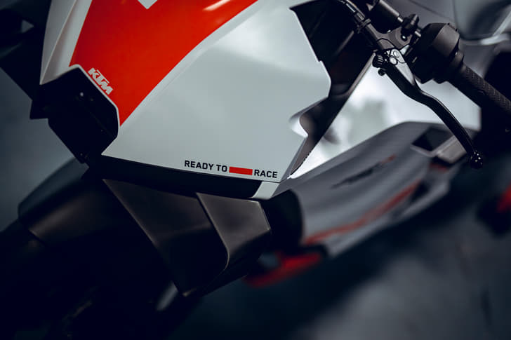 KTM 990 RC R Track image gallery