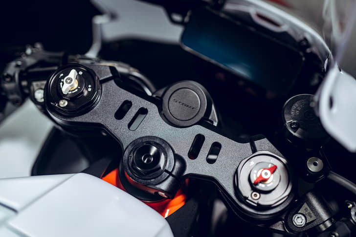 KTM 990 RC R Track image gallery