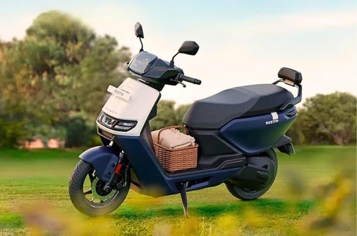 Ather Rizta Right side three quarter