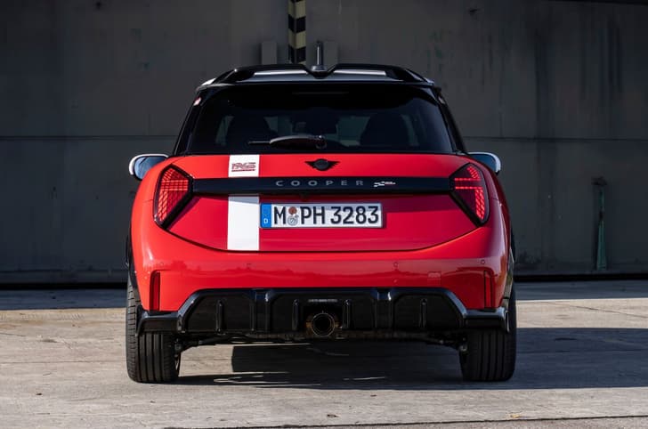 Mini Cooper 1965 Victory Edition rear