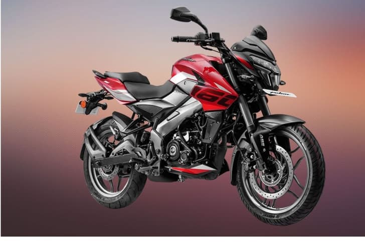 Bajaj Pulsar NS160 front three quarter Red