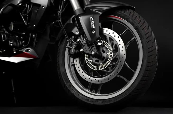 Bajaj Pulsar NS160 brakes
