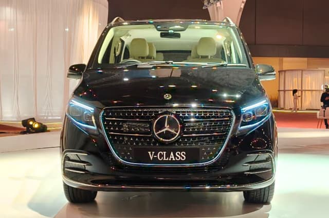 Mercedes-Benz V-Class front static