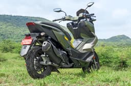 Hero Xoom 160 rear three quarter real-life shot