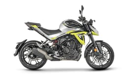 Hero Xtreme 250R Yellow side profile studio shot