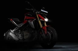 Hero Xtreme 250R studio shot with dark background.