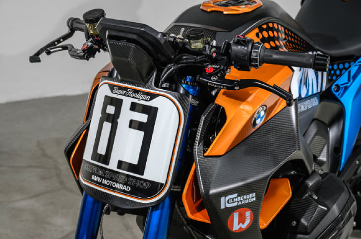 BMW R 1300 R Superhooligan