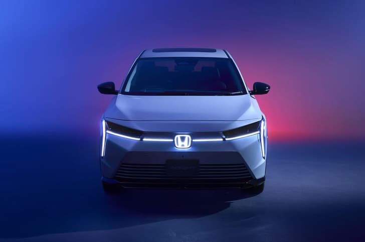 Honda Insight front quarter static