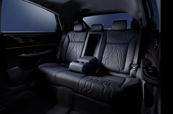 Honda Insight rear seats 