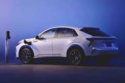 Honda Insight rear quarter static