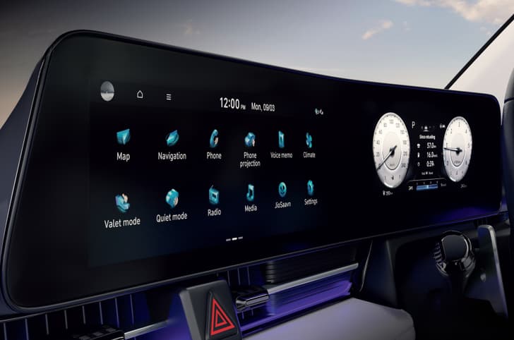 Hyundai Verna facelift screens