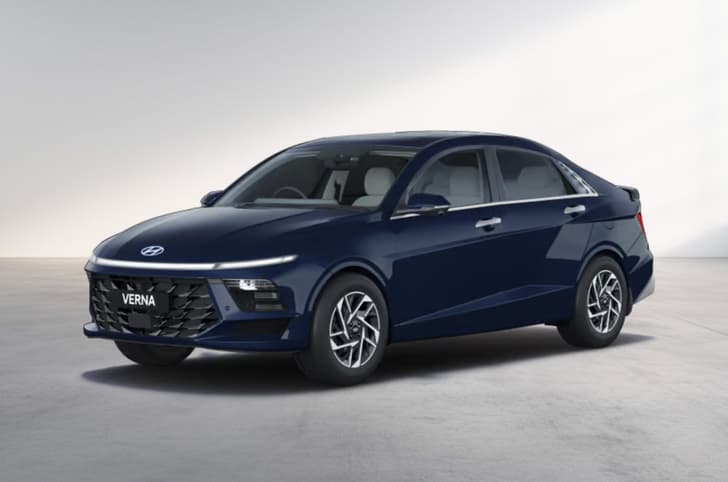 2026 Hyundai Verna Classy Blue colour (new)