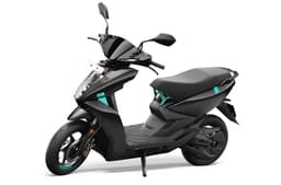Ather 450X front three quarter Cosmic Black