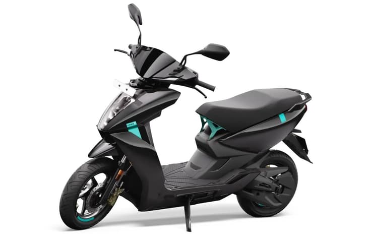 Ather 450X front three quarter Cosmic Black