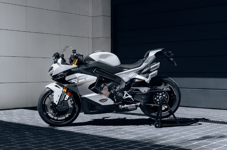 CFMoto 750SR-S image gallery