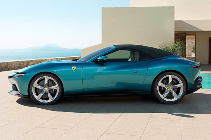 ferrari amalfi spider in studio