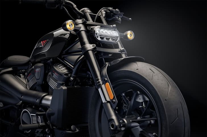 Harley Davidson Sportster S wheel and headlight