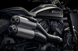Harley Davidson Sportster S exhaust
