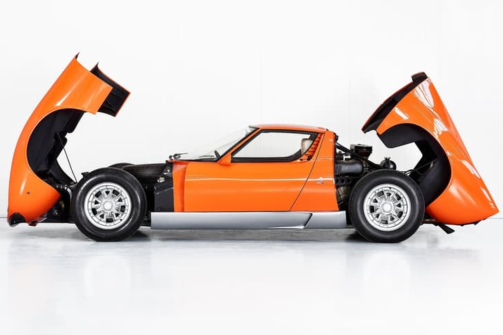 lamborghini miura p400 in studio