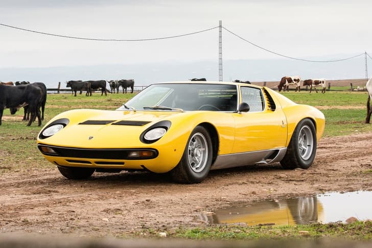 lamborghini miura sv on road