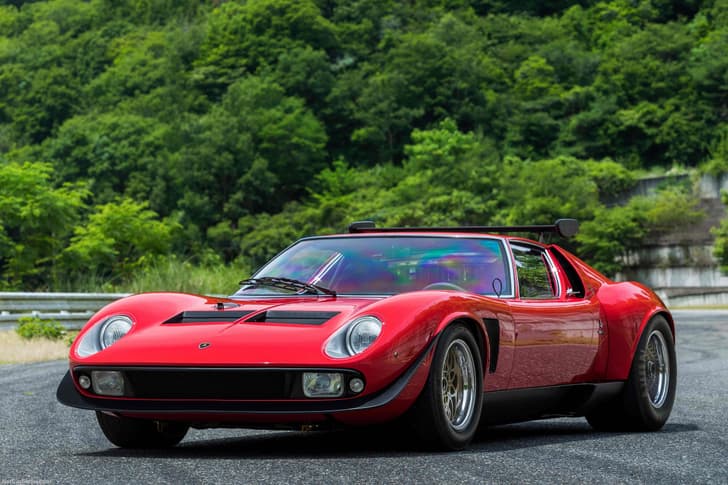 lamborghini miura svr on road