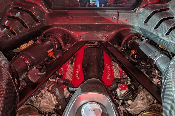 Ferrari 849 Testarossa engine