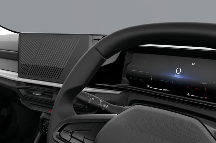 2026 Renault Duster Authentic variant screen