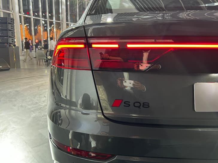 Audi SQ8 taillights