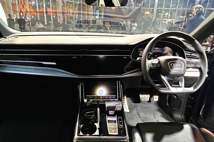 Audi SQ8 dashboard