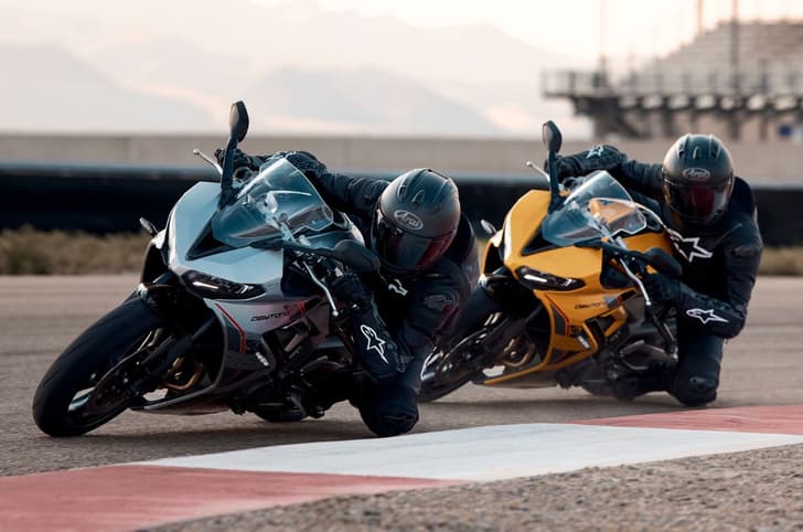Triumph Daytona 660 duo cornering shot