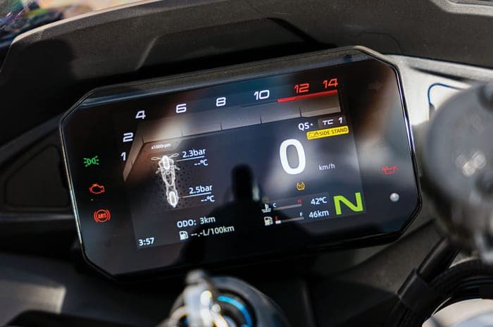 CFMoto 675SR-R image gallery