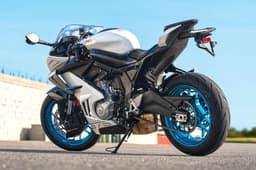 CFMoto 675SR-R image gallery