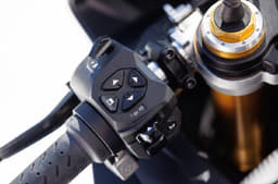 Aprilia RSV4 1100 Factory