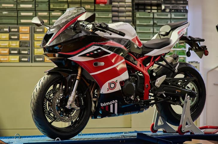 Bimota KB399 left front three quarter image.