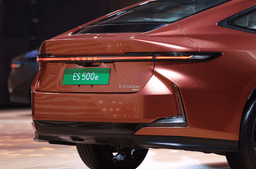 Lexus ES 500e taillight