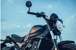 Royal Enfield Guerrilla 450 Apex