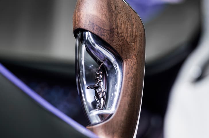 Bugatti W16 Mistral 'Caroline' drive selector stalk