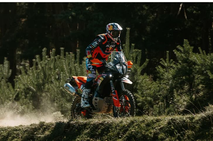 KTM 890 Adventure R Rally off road shot 