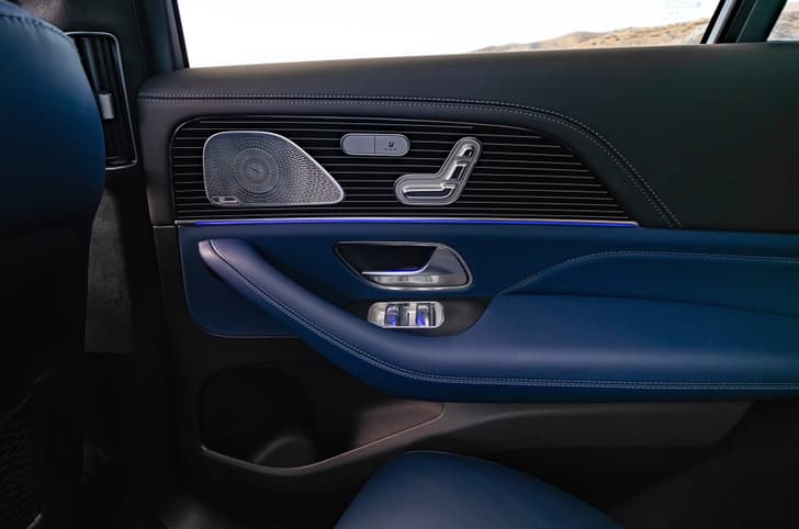 Mercedes-Benz GLE SUV facelift door design