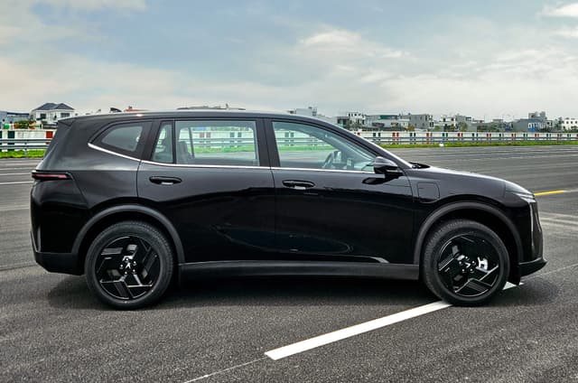 Vinfast VF MPV 7 image gallery