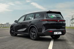 Vinfast VF MPV 7 rear quarter static