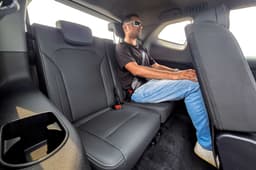 Vinfast VF MPV 7 third row seat space