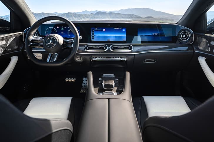 Mercedes-Benz GLE Coupe facelift dashboard