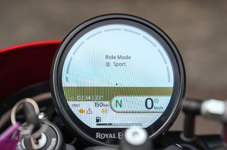 Royal Enfield Guerrilla 450 Apex features 